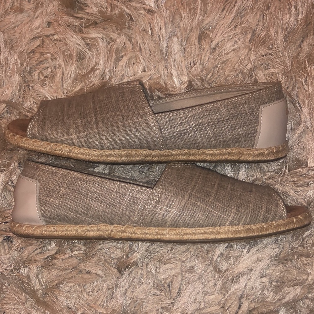 Like New Toms Open Toe Flats